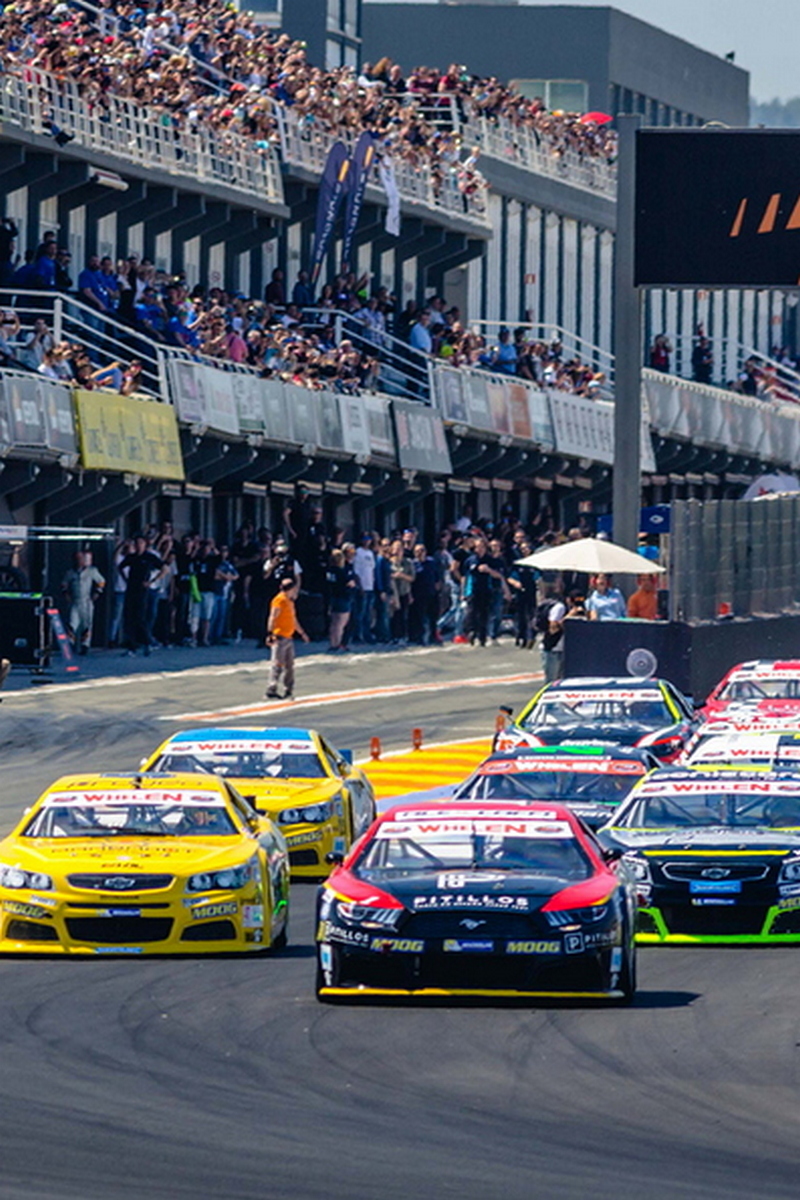 Автоспорт. NASCAR. Канзас. Трансляция из США