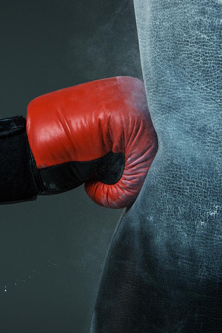 Профессиональный бокс. Фёдор Папазов против Акжола Сулайманбека Уулу. Трансляция из Екатеринбурга